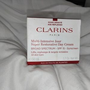 Clarins Multi-Intensive Super Restorative Day Cream - White and Red